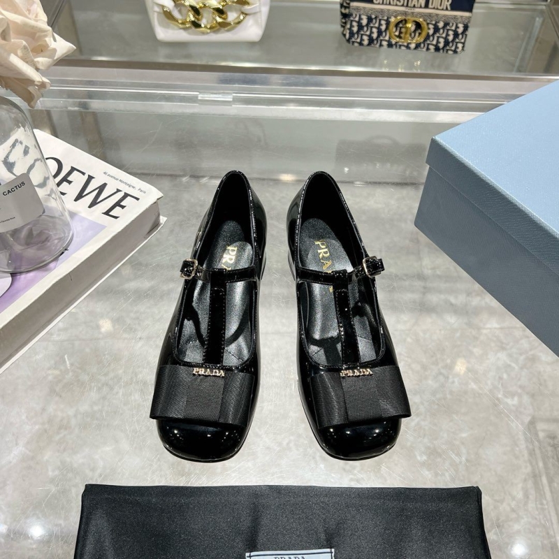 Pra*a high heels